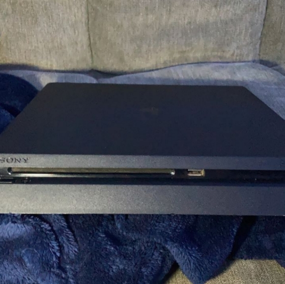 Ps4 - Picture 2 of 4